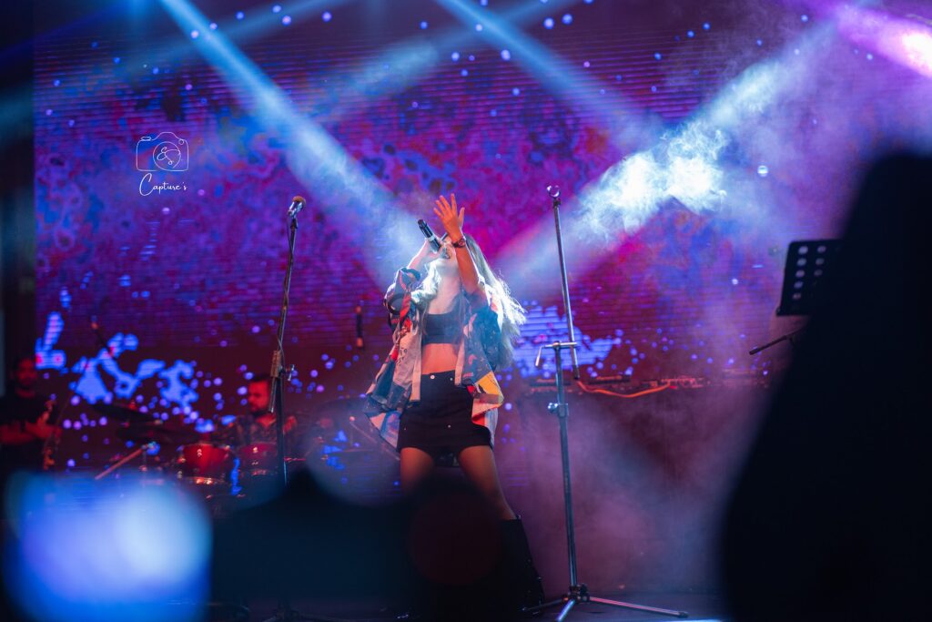 Concerts photograph by SidduVerse — SID05075