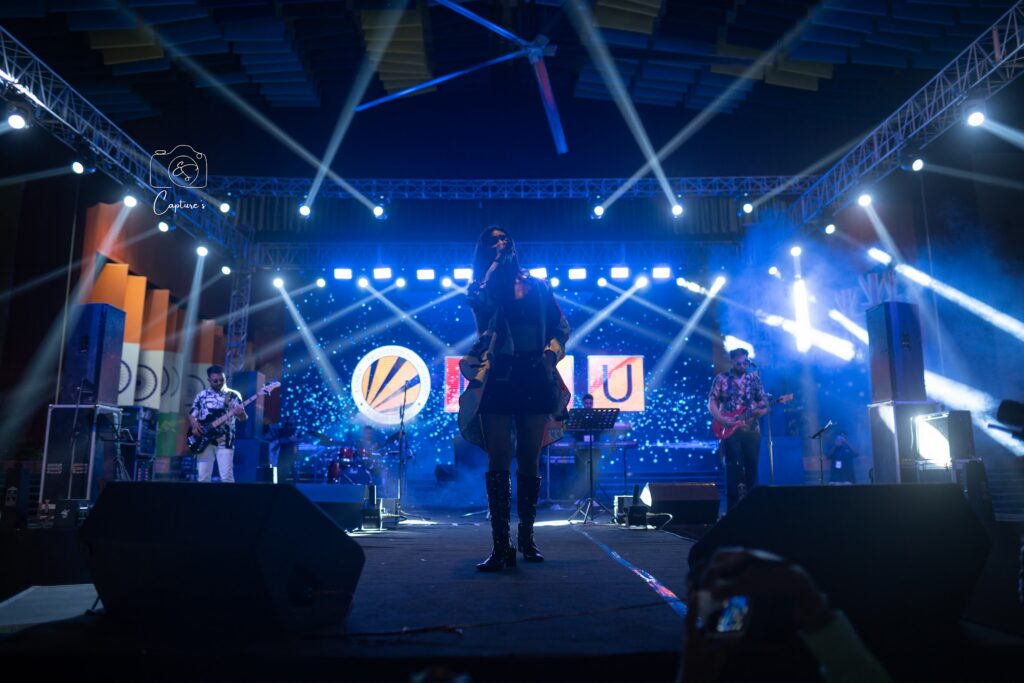 Concerts photograph by SidduVerse — SID05128