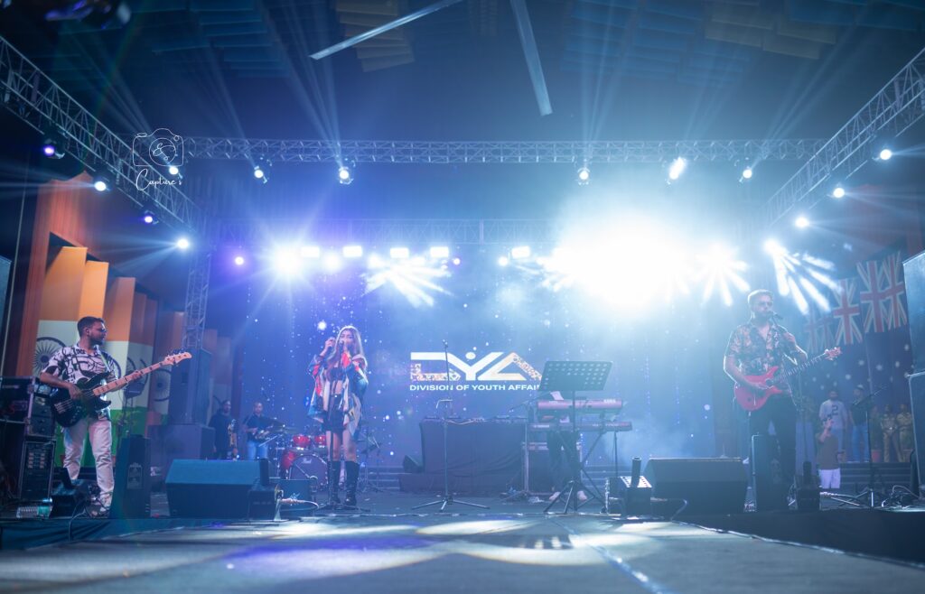 Concerts photograph by SidduVerse — SID05172