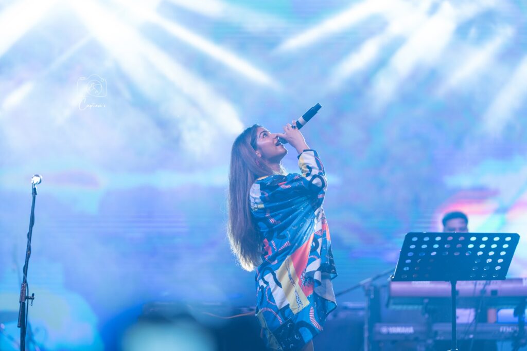 Concerts photograph by SidduVerse — SID05307
