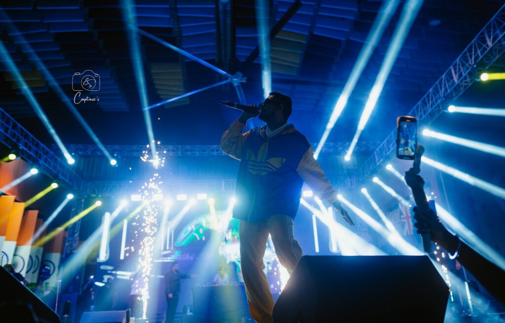 Concerts photograph by SidduVerse — SID05691