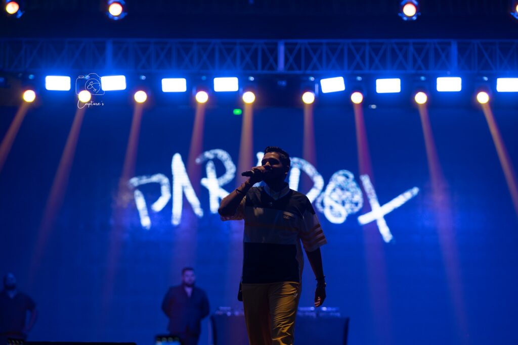 Concerts photograph by SidduVerse — SID05851