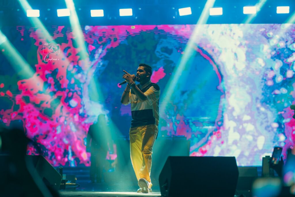 Concerts photograph by SidduVerse — SID05900