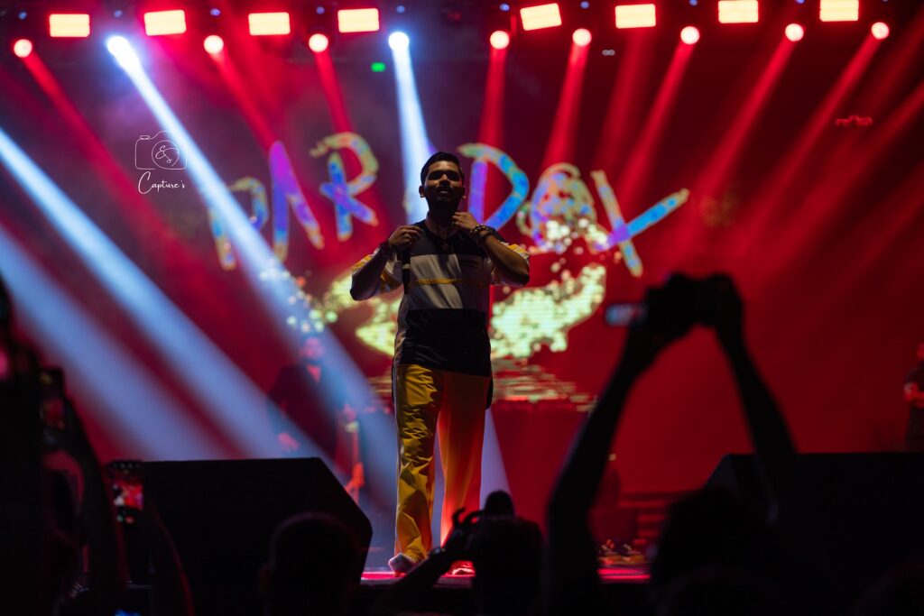 Concerts photograph by SidduVerse — SID05978