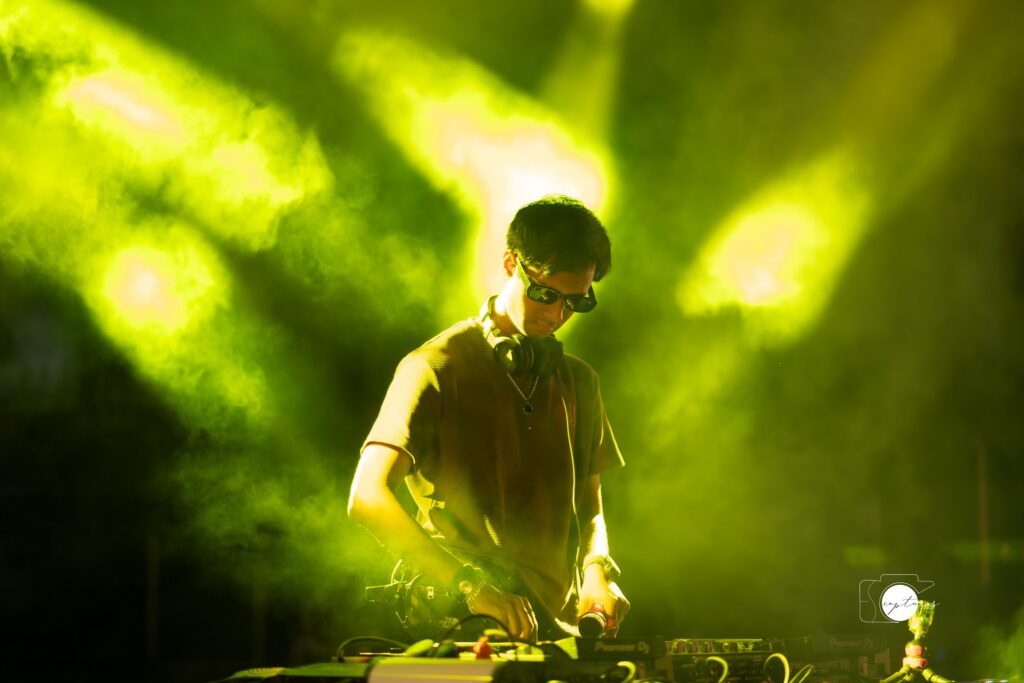 DJ Concerts photograph by SidduVerse — SID09405