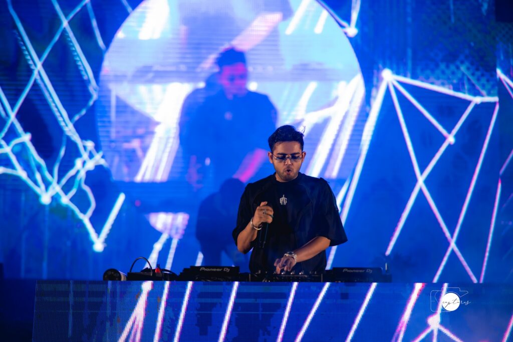 DJ Concerts photograph by SidduVerse — SID09532