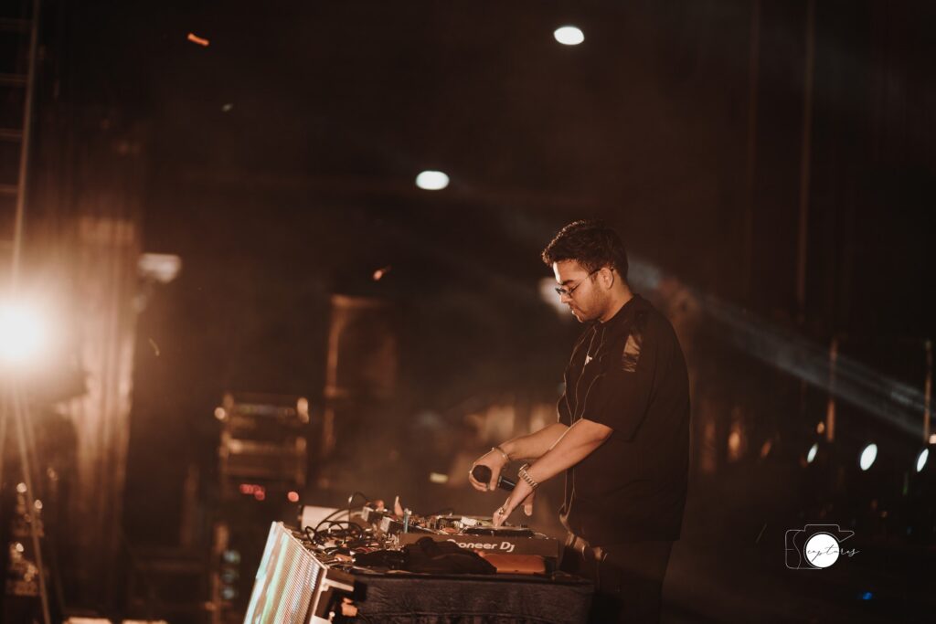 DJ Concerts photograph by SidduVerse — SID09574